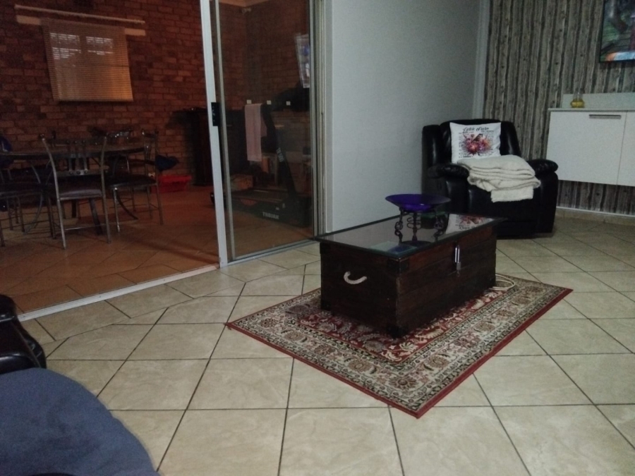 4 Bedroom Property for Sale in Lourenspark North West